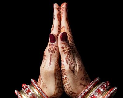 Shaking hands: a sign of trust or a ghastly custom?