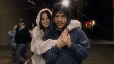 Selena Gomez Dropped Cute And Candid Personal Photos, But It's Benny Blanco's Comment I Can't Get Over