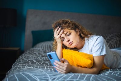Online violence and deepfakes push women out of work, survey finds