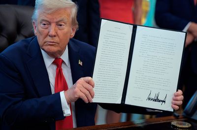 Trump Signs Order To Create Retirement Accounts For Workers Without 401(k)s