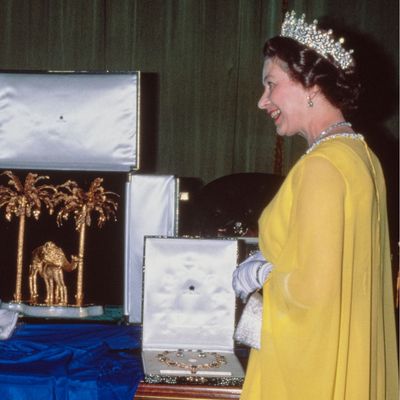 Queen Elizabeth Received "An Aladdin's Cave" of Jewelry During Middle East Visit But Was "Not Sure What Happened to It," Per Royal Author