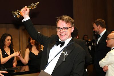 ‘This wouldn’t happen to Leonardo DiCaprio’: Oscar winner’s statuette goes missing on flight