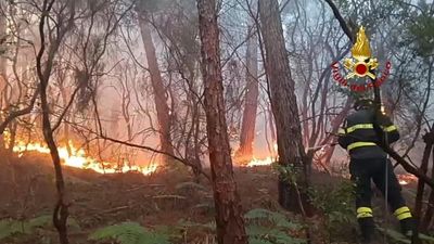 Tuscany, flames out of control on Monte Faeta: 800 hectares burnt, 3,000 evacuated
