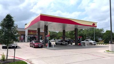 Houston community furious as Fuel Depot clerk forces kid to poop outside, records him, screens video for others to mock
