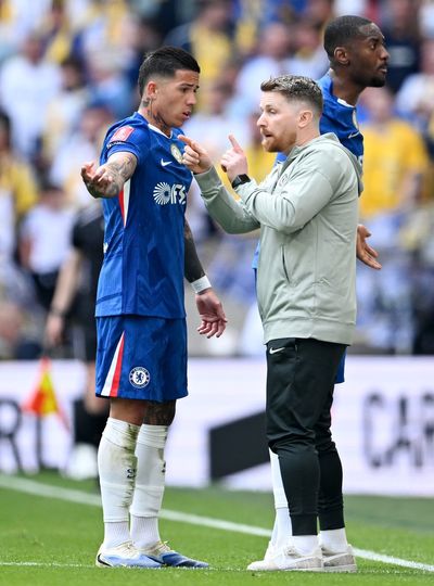 Calum McFarlane sends Enzo Fernandez message after Chelsea star's surprise Madrid visit
