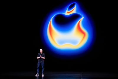 Apple just posted $111 billion in revenue. Now its incoming CEO and CFO are teaming up