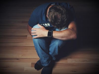 Why Winter Blues Can Become Full SAD and How Light Therapy Supports Serotonin and Reduces Seasonal Depression Risk