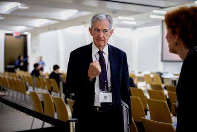 By staying on the Fed's board, Jerome Powell could be doing incoming Chairman Kevin Warsh a huge favor
