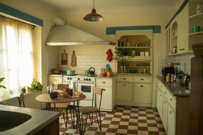 6 Kitchen “Icks” That Could Hurt Your Home Sale (Buyers Notice Immediately)