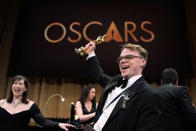 An Oscar is lost, then found, after director forced to check it on a flight out of JFK