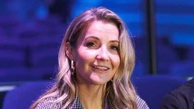Want to try the colourful trouser trend? Helen Skelton's pink and denim colour combination is so wearable