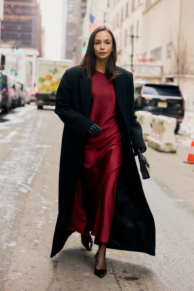 Stop Overthinking Your Outfits: Daily Outfit Tips That Build a Consistent Personal Style