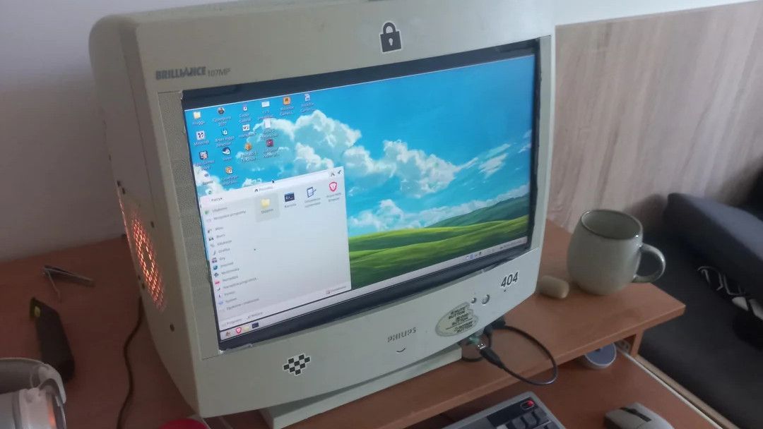 Olmec Computer Inside Redditor builds a PC inside an old CRT monitor — it…