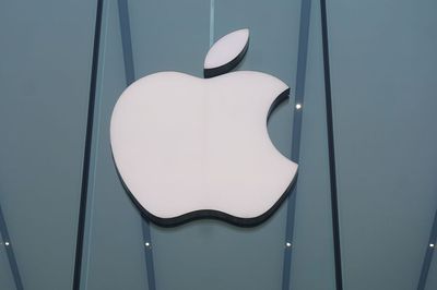 S&P 500 Hits New High on Apple Earnings: Stock Market Today