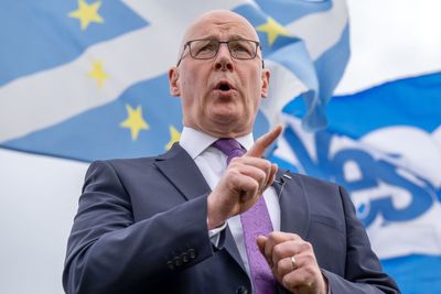 Swinney ‘very concerned’ by reports of BP considering leaving North Sea