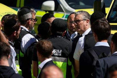 Starmer faces backlash as he urges pro-Palestine protest ban