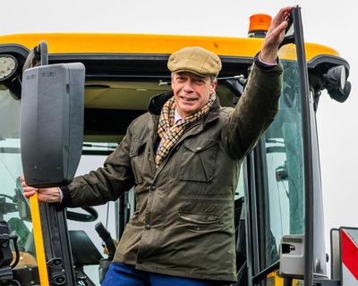 Reform frontbench promotes JCB’s pothole machine after firm’s £200,000 donation