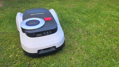 Segway Navimow i208 LiDAR review: a seriously clever robot mower that's best suited to bigger gardens