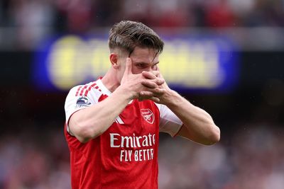 Arsenal 3-0 Fulham: Gunners move six points clear of Man City in Premier League title race