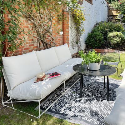 Everybody’s obsessed with IKEA outdoor furniture – but I found 4 more affordable alternatives on the high street to some of their bestsellers