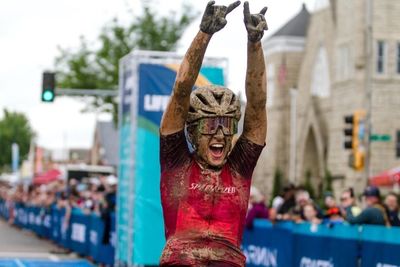 Back-to-back glory for Gómez Villafañe; Pöstlberger holds off chasers to win The Traka 200