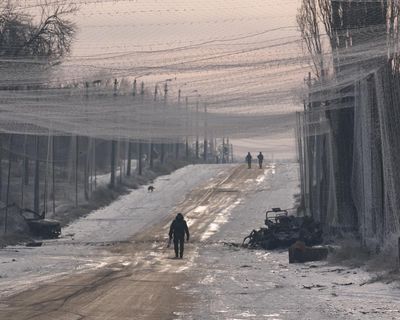 Ukraine war briefing: Russia tries for a foothold in Ukraine’s eastern ‘fortress belt’, continues attacks on civilians