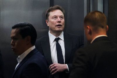 Texas residents sue Elon Musk’s SpaceX over sonic booms