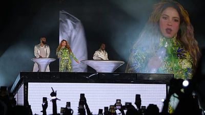 Massive crowds fill Rio's Copacabana beach for free Shakira concert