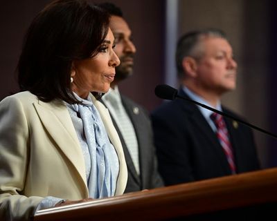 Jeanine Pirro says evidence shows suspect shot officer at White House press dinner