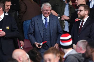 Sir Alex Ferguson recovering after being taken to hospital before Man Utd game
