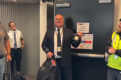 Spirit pilot ‘overwhelmed’ by rival airline’s gesture after his final flight before retirement is canceled