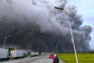 More than 300 families evacuate in Philippines due to ashfall from volcano