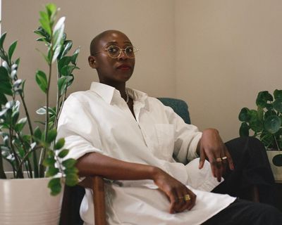 One Leg on Earth by ’Pemi Aguda review – a powerfully eerie portrait of Lagos