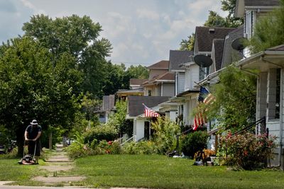 ‘We’re a perfect example of being lied to’: Democrats vie to flip Ohio in a battle for trust