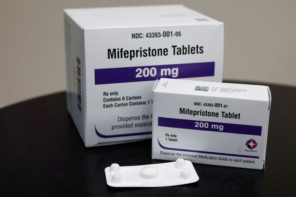 Supreme Court Asked to Restore Mail Access to Abortion Pill After Sweeping Appellate Ruling