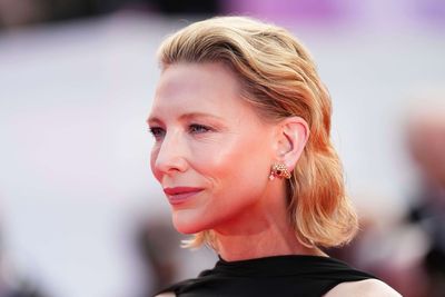 Celebrity birthdays for the week of May 10-16 includes Kenan Thompson and Cate Blanchett