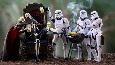 When Stormtroopers run the barbecue: In toy photography, everything is possible
