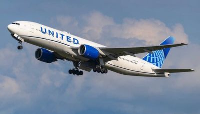 The moment a plane hit a truck while coming in to land at Newark Airport