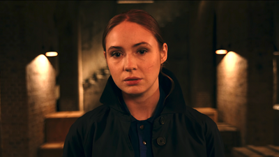 See The First Look At Karen Gillan In Her ‘Natural Habitat’ (AKA Her Highlander Costume)