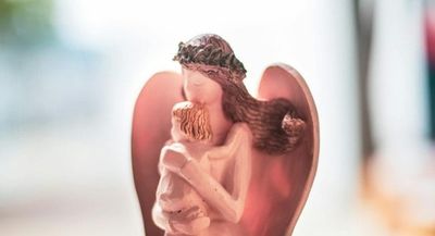 10 Signs Your Guardian Angel May Be Trying to Guide or Protect You