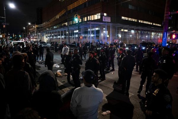 Zohran Mamdani condemns ICE after police and protesters clash in Brooklyn