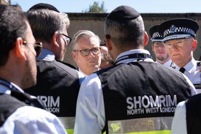 PM to urge ‘whole of society’ response to antisemitism in Downing Street talks