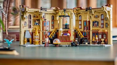 There's A New LEGO Harry Potter Book Nook Coming And I'm Already Trying To Find Shelf Space
