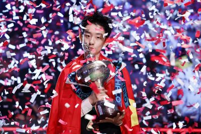 Wu Yize pips Shaun Murphy in last-frame decider to become world snooker champion
