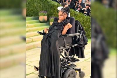 10 Photos of Aaron Rose Philip Making History as the First Trans Disabled Model at the Met Gala