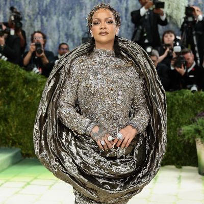 Historians Will Cite Rihanna's Maison Margiela 2026 Met Gala Dress as Fashion Art at Its Finest
