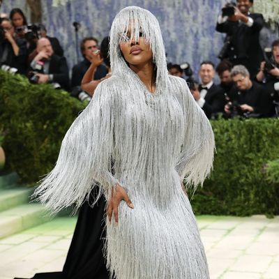 Teyana Taylor Wears a Mysterious Tom Ford Gown on the Met Gala Red Carpet