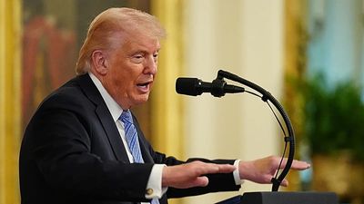 EU finance ministers urge caution amid Trump tariff threats and trade tensions
