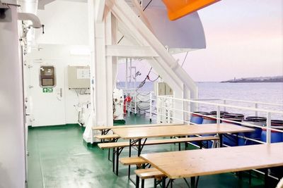 Footage from inside hantavirus-stricken cruise ship shows reality of life for passengers