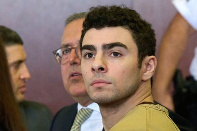 Los Angeles Palisades Fire Suspect Idolized Luigi Mangione, Prosecutors Say